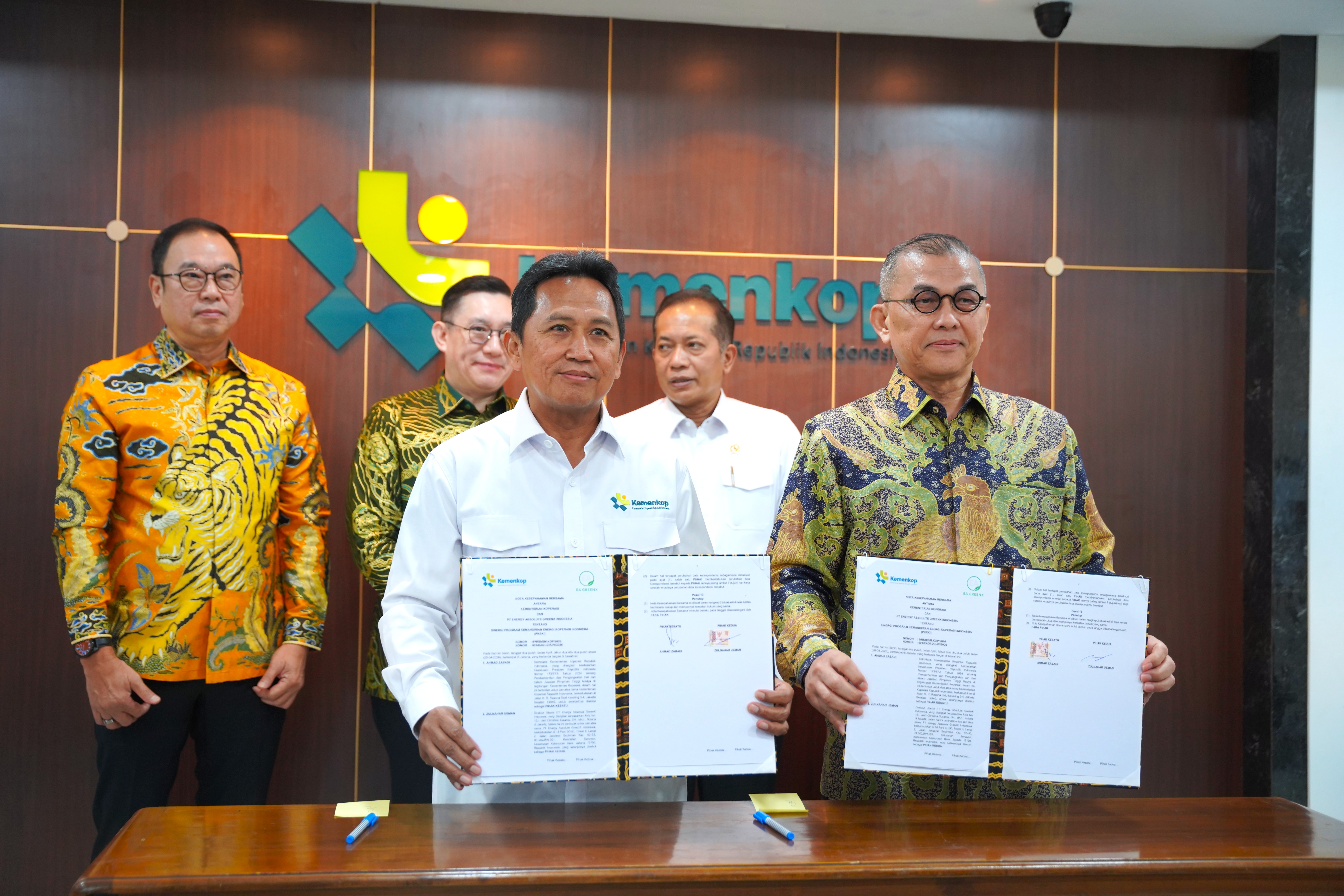 Kemenkop & Energy Absolute Green X Luncurkan Program Kemandirian Energi Koperasi Indonesia (PKEKI)